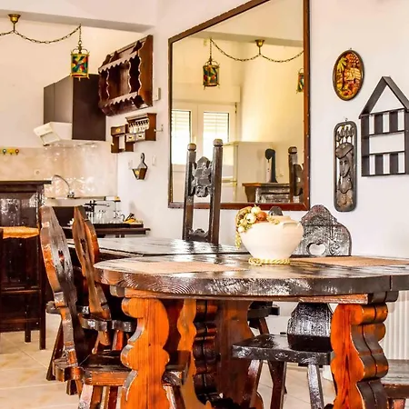 House Apartment *